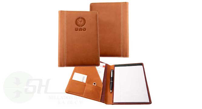 CARPETA CON ADORNO DE COSTURA PAPELERA COMPLETA  MATERIAL PIEL SINTETICA ITALIANA POR DENTRO Y POR FUERA